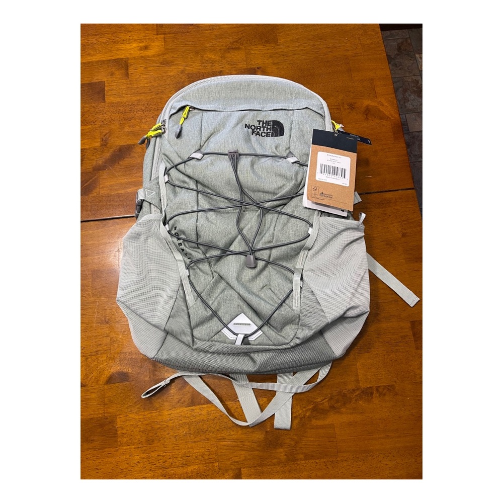 ✨The North Face Aurora Borealis Backpack✨